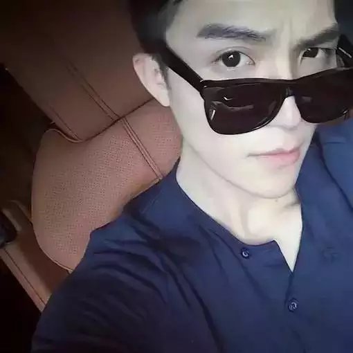 小禾爱樱桃